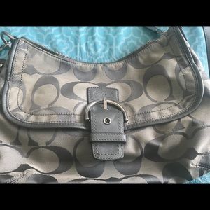 Coach purse (negotiable)